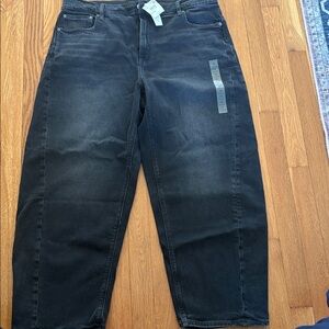 American Eagle Outfitters Women's Black Barrel Jeans